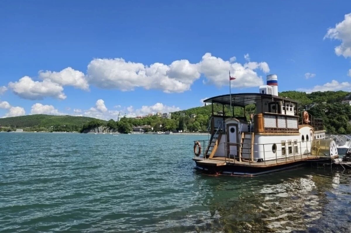    Абрау – самое большое озеро в Краснодарском крае и Северо-Западном Кавказе