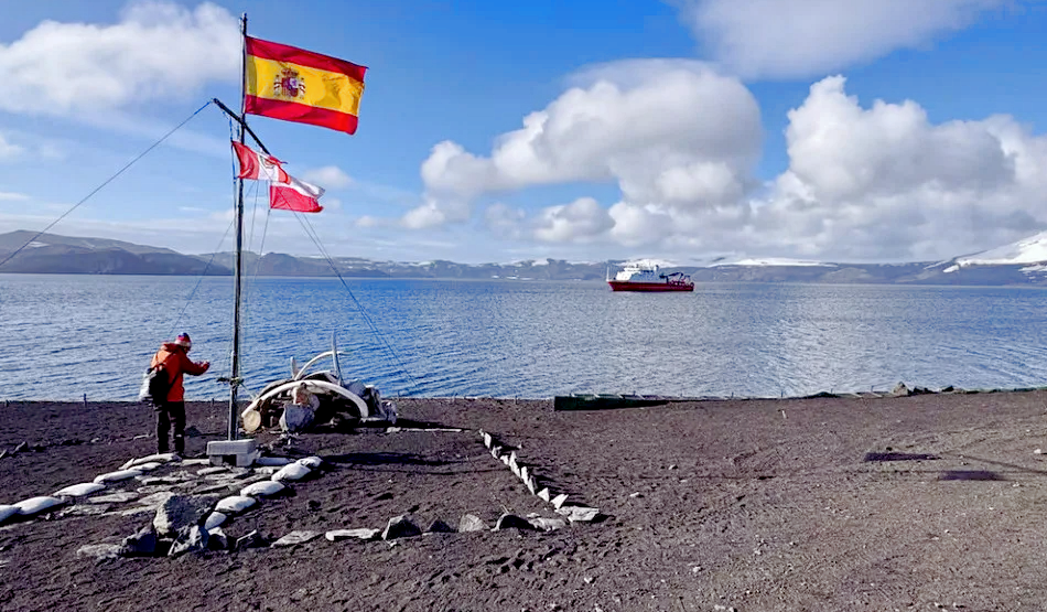 Испанские исследователи в Антарктике, снимок: www.bocvip.com