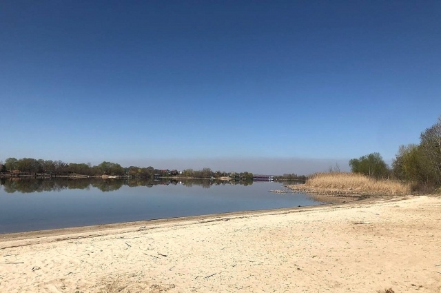    Прекрасный вариант субботнего отдыха у воды — пляж неподалёку от станицы Старочеркасской. Фото: АиФ-Ростов/ Ольга Грекова