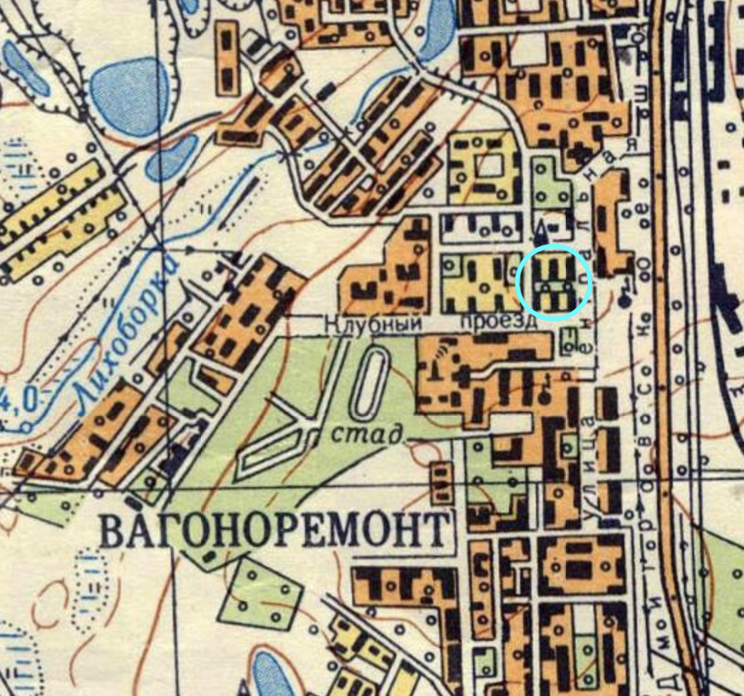 Кружочком выделено место будущего кинотеатра на карте 1968 года. Она была составлена по данным примерно на середину десятилетия. С сайта www.retromap.ru.