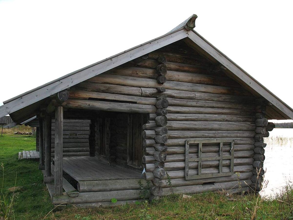 Амбар из деревни Пегрема в музее-заповеднике Кижи. Источник: Яндекс картинки