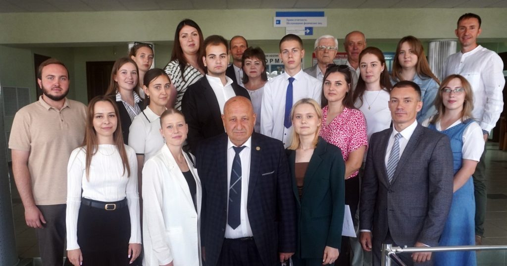    CREATOR: gd-jpeg v1.0 (using IJG JPEG v80), quality = 82 Ирина Коржева