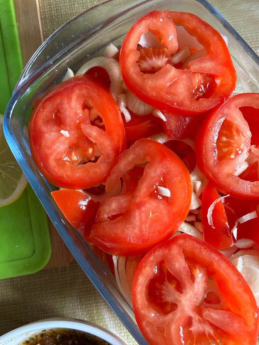 Яркие помидорки создают настроение