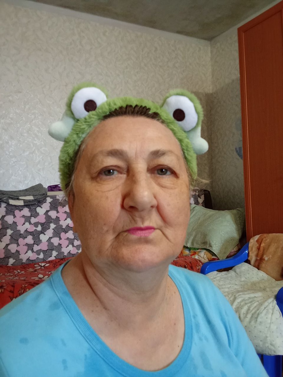 Фото автора статьи. Я, после маски и ухода за кожей лица 💆.