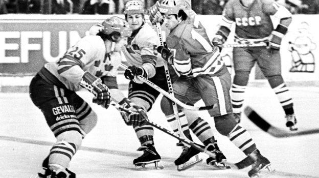 Валерий Харламов в игре за сборную СССР в 1978 году. Фото Анатолий Бочинин