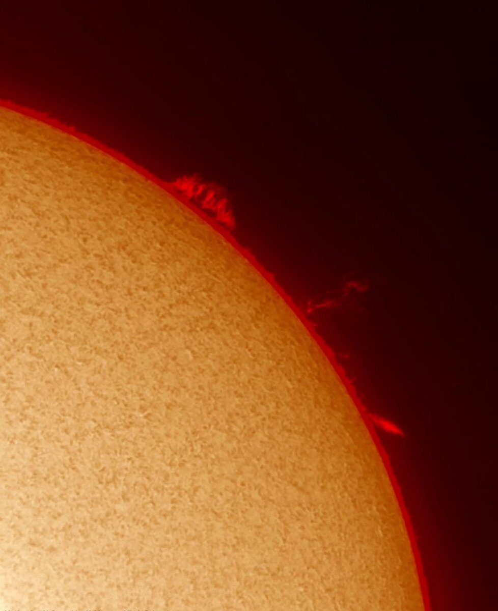 Протуберанцы на Солнце © Photo : Астрономинск
