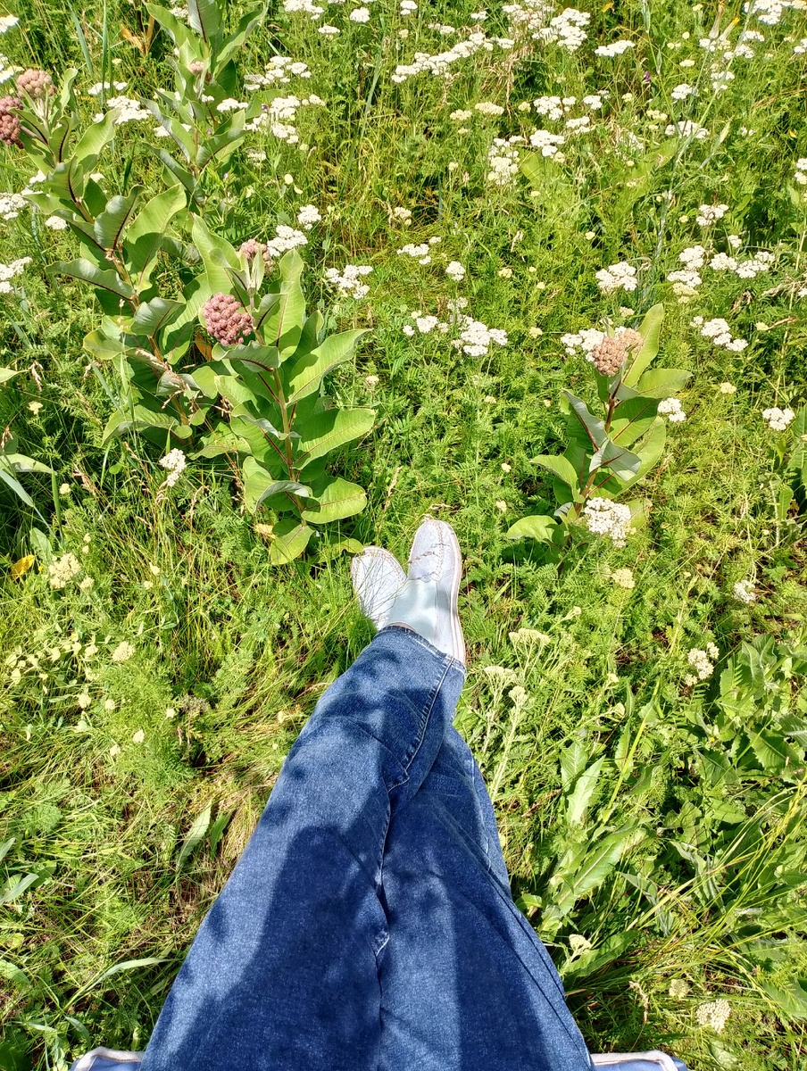 На даче можно работать и так. Те самые ножки-предатели