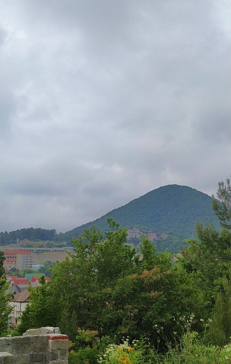 Дождливо и пасмурно - июнь 2025 на черноморских курортах