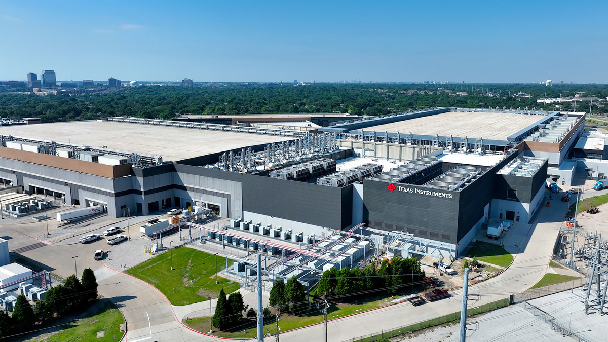 Фабрика Texas Instruments в Ричардсоне, Техас. Изображение: медиатека ti.com