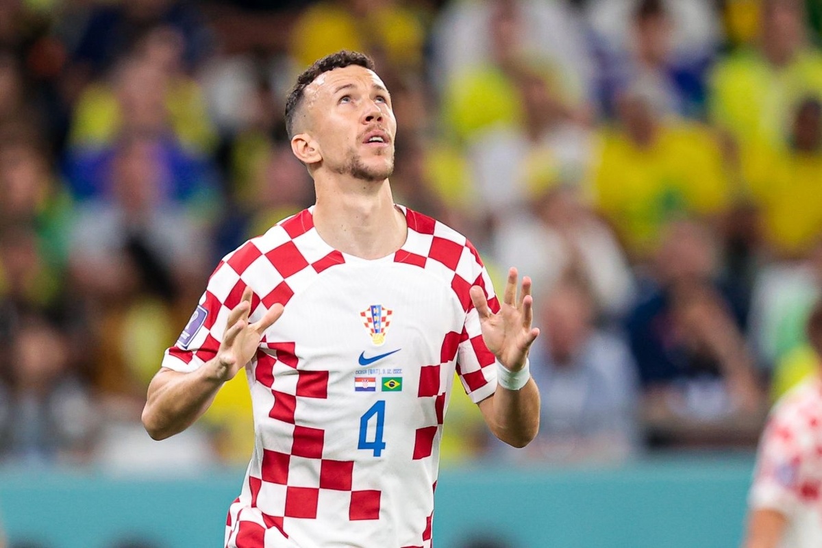 Иван Перишич продлил контракт с ПСВ!