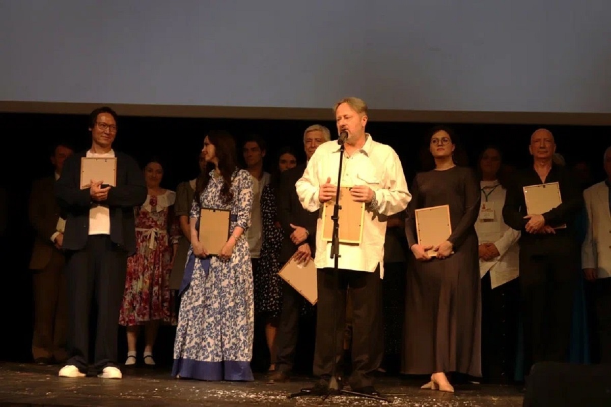    Эдуард Радзюкевич оценивал выступления