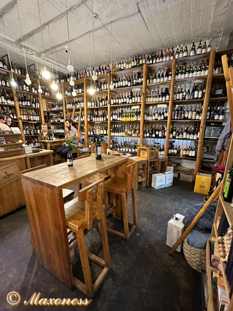 Популярный винный бар In Vino, Ереван, Армения