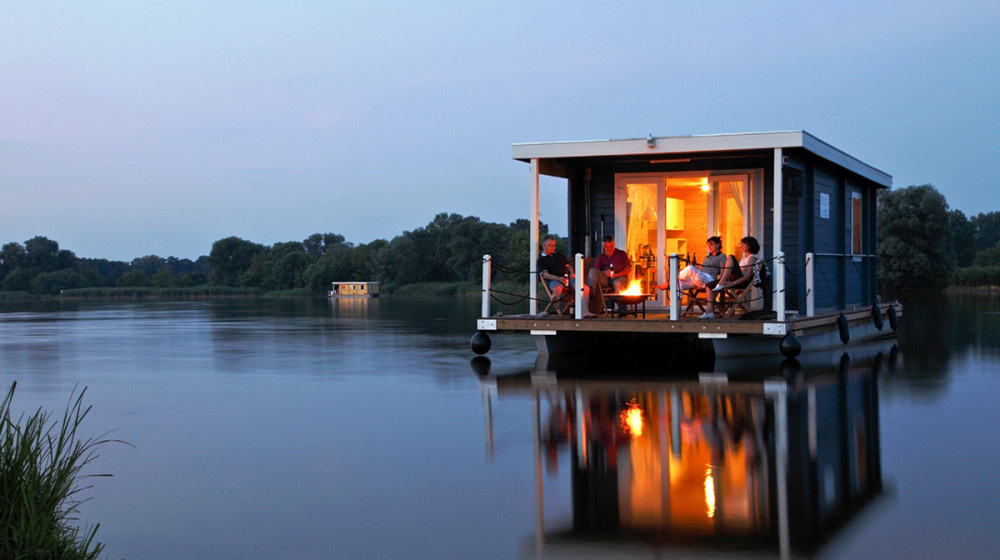    Жизнь на волнах: уникальные дома дельты Волги