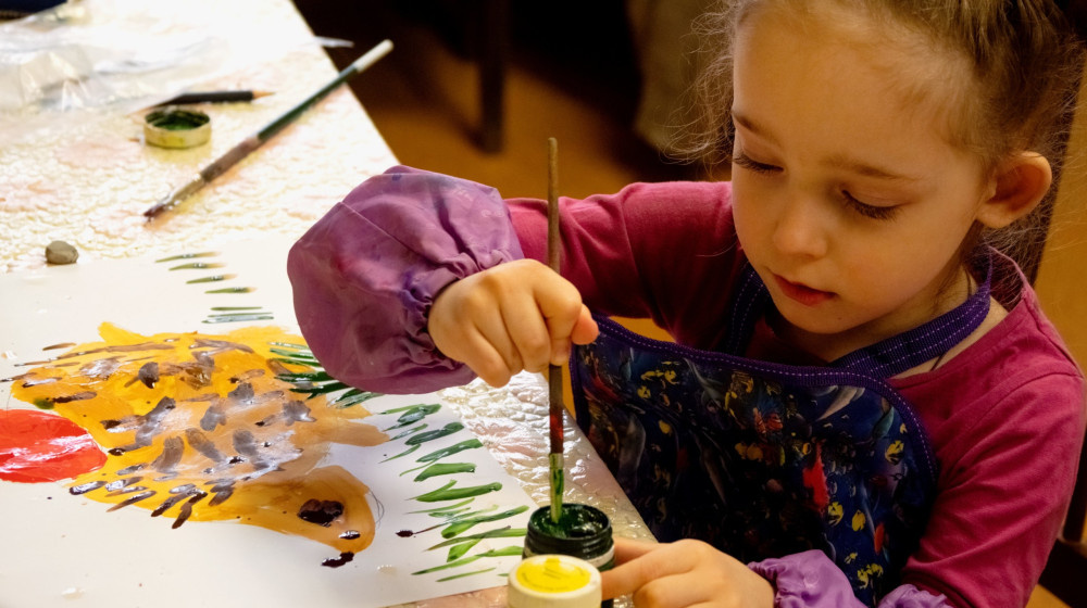    Как короткие видео крадут творчество детей