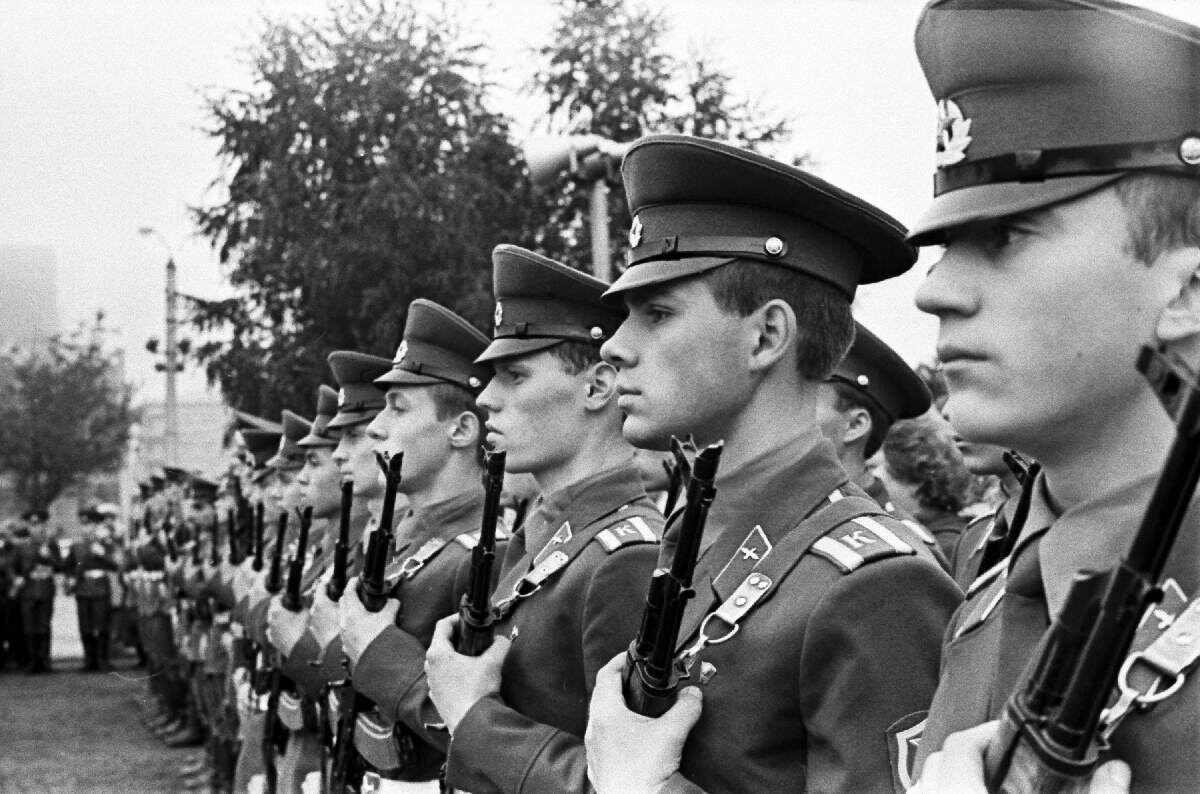 Товарищи курсанты!