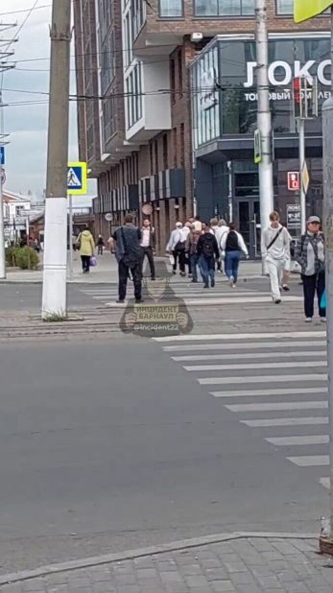    Драка на проспекте Строителей. Источник: "Инцидент Барнаул"