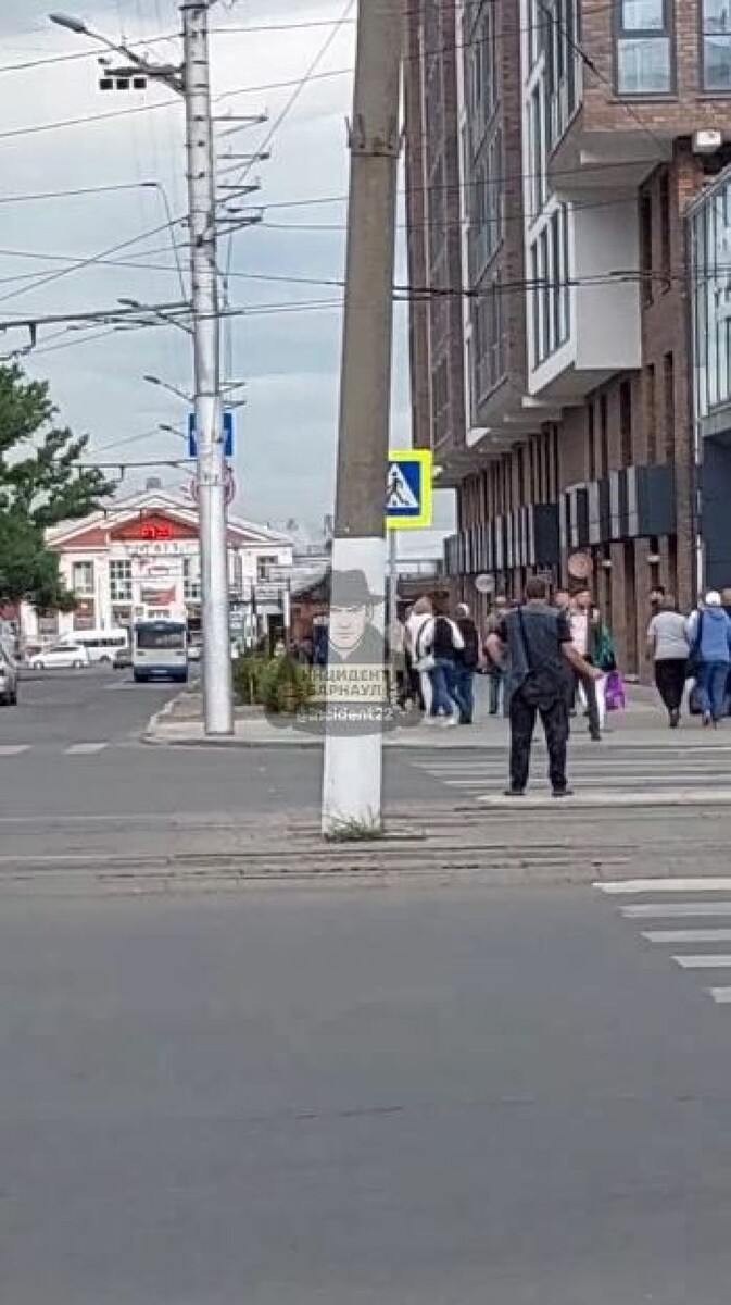    Драка на проспекте Строителей. Источник: "Инцидент Барнаул"