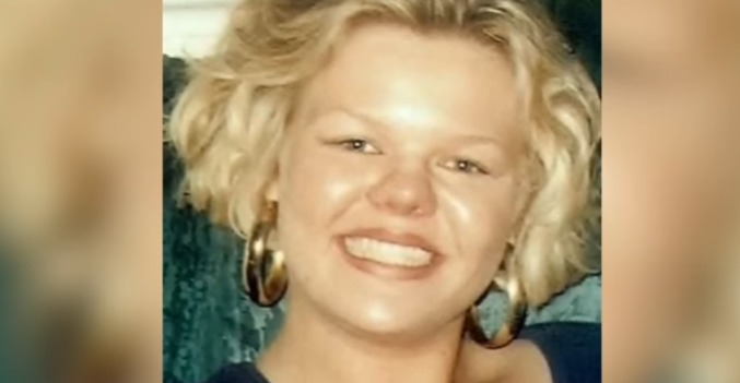 Энджи Додж. Реальное фото.