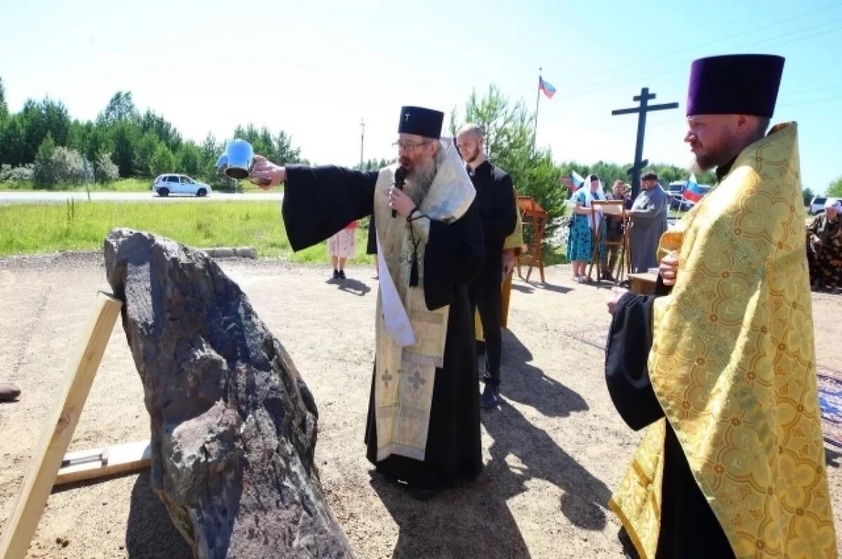   В Томске заложили камень в основание храма в честь Ильи Муромца