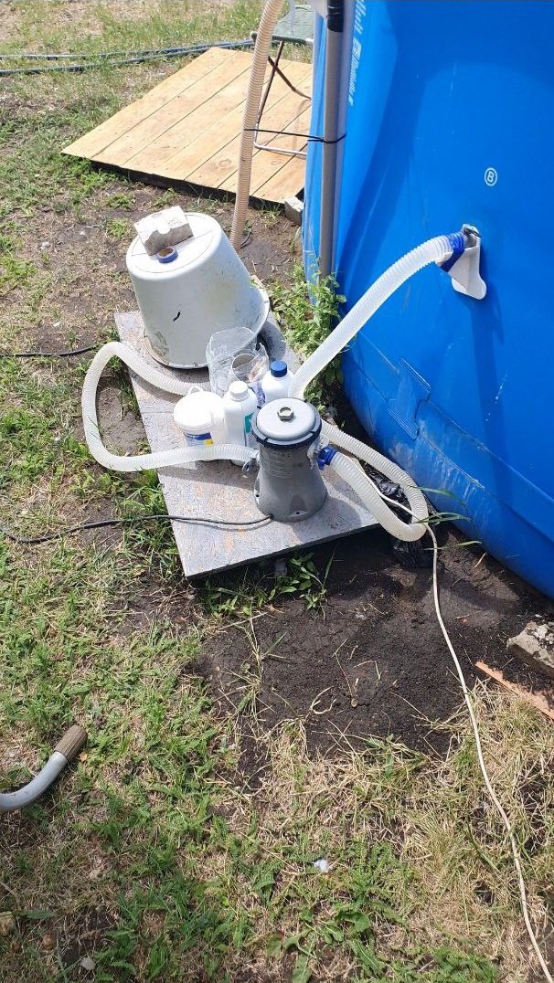 моя фильтрационная система(под ведром хлоргенератор)