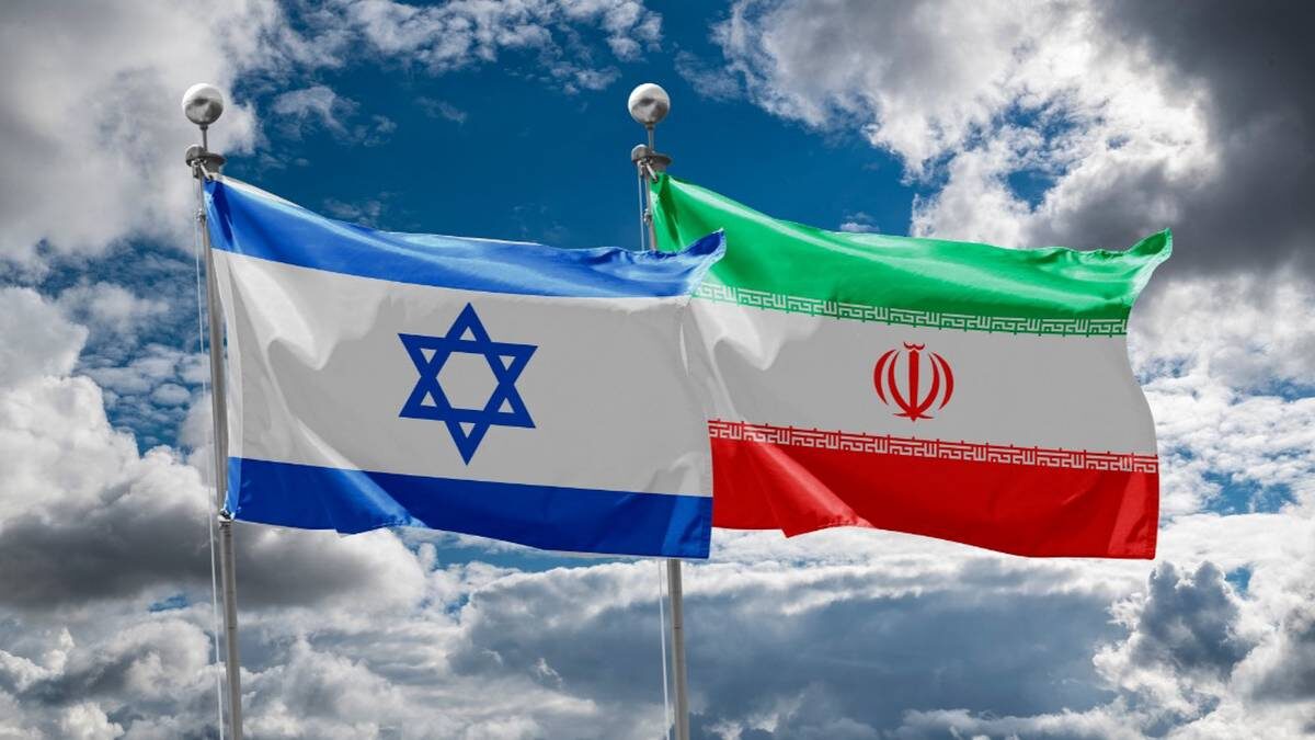    Несмотря на завершение активных боевых действий, отношения между Израилем и Ираном все еще накалены до предела / Фото: Shutterstock