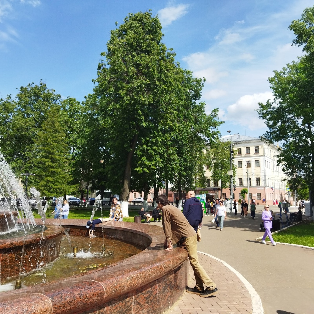    Аномальная жара накроет Россию в июле: в каких регионах столбики термометров поднимутся до +37