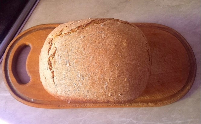 Вот таклй хлебушек собственного приготовления по моему рецепту получается.