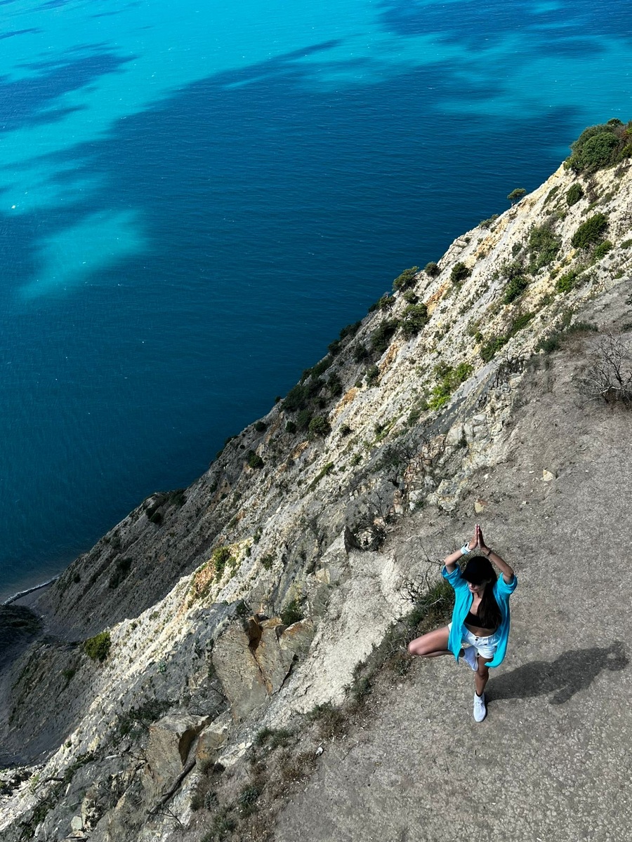 У кромки моря