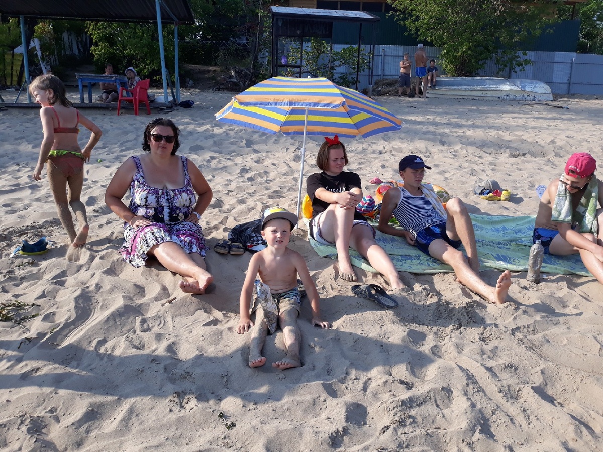 Старая фотка. На Волге. 