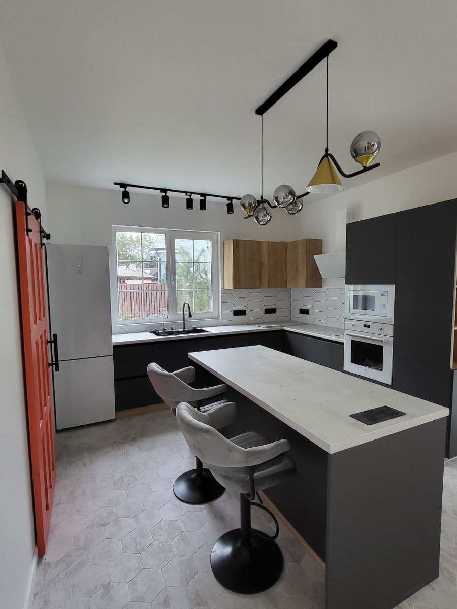 Кухни на заказ в Пскове +79112787353