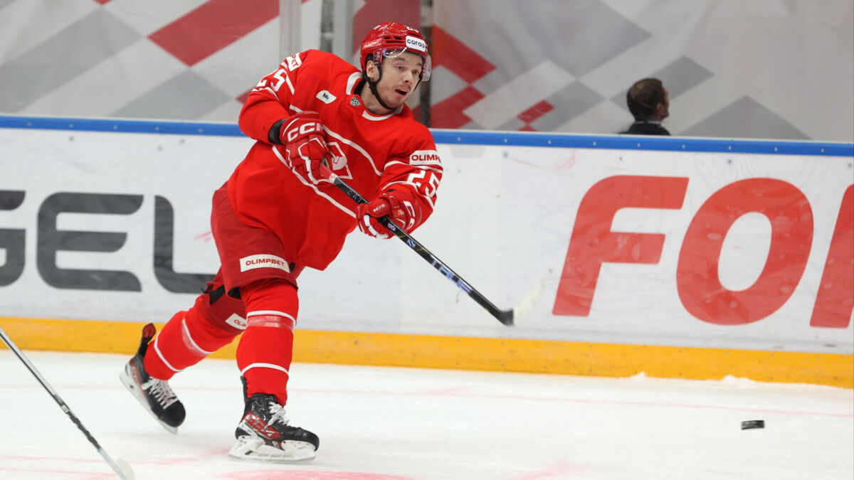    Спартаковец Галимов стал героем матча с ЦСКА. Фото: ХК «Спартак»