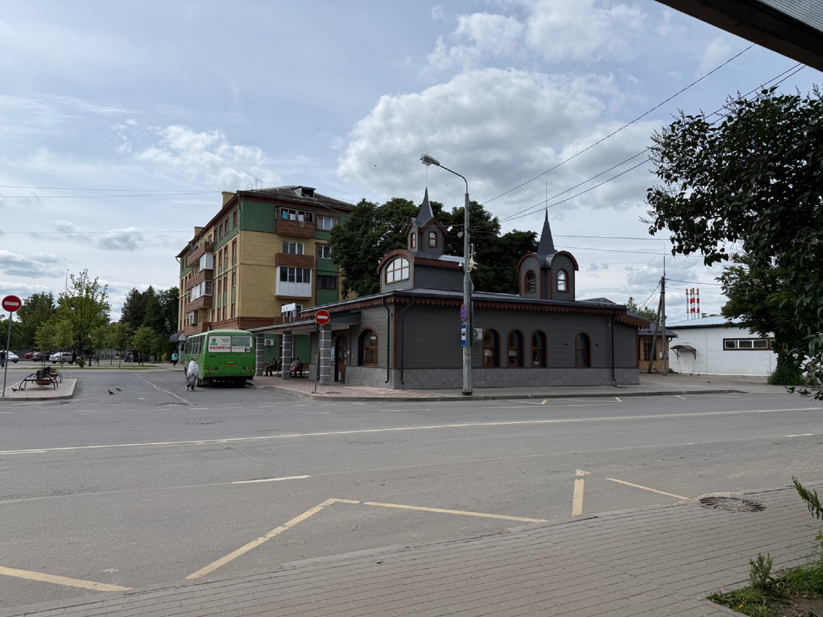 Автовокзал города Печоры. Фото моё.