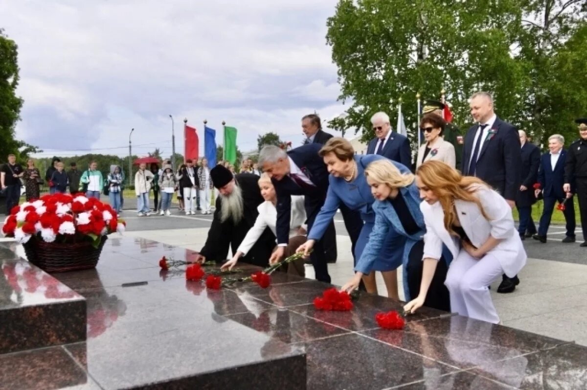    В День Карелии почтили память бойцов, освобождавших Петрозаводск