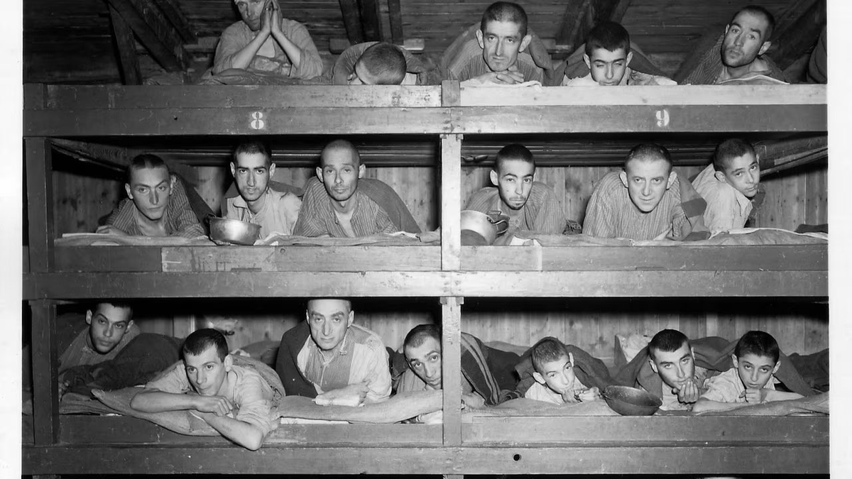 Узники концлагеря Бухенвальд.