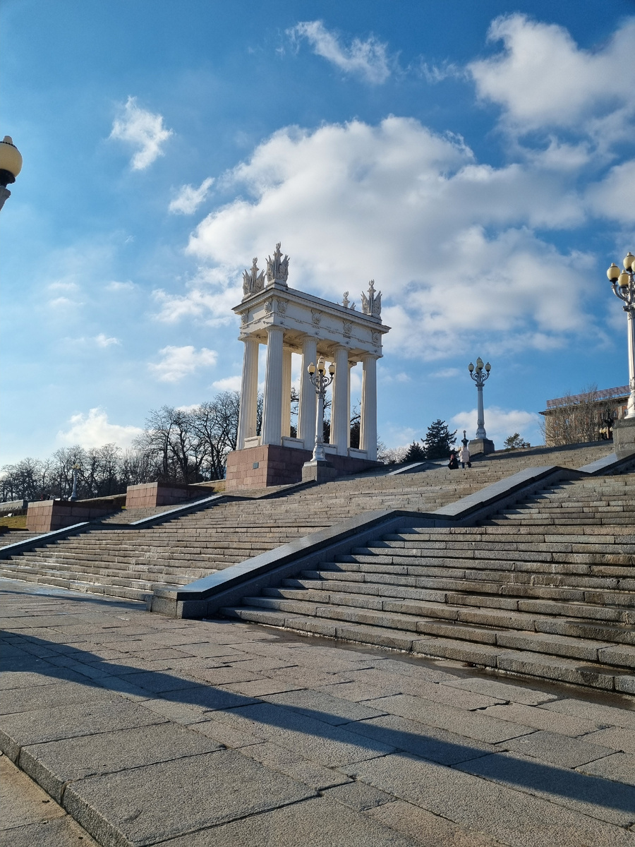 Февральская фотография. Набережная Волги в районе речного вокзала. Фото: Зеленая леди, сад, семья и томатный сок 
