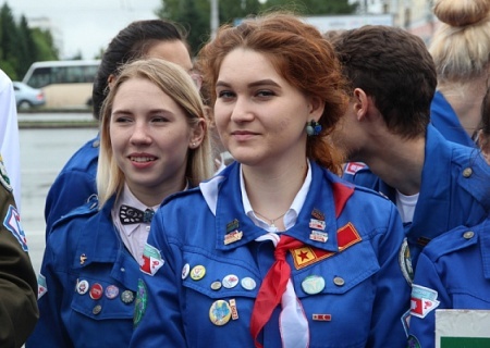    В СССР платили больше. Путин назвал слишком маленькой зарплату в 60—70 тыс. рублей в студотрядах