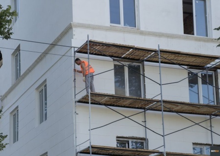    В Мариуполе чиновники ДНР принимали неготовые дома