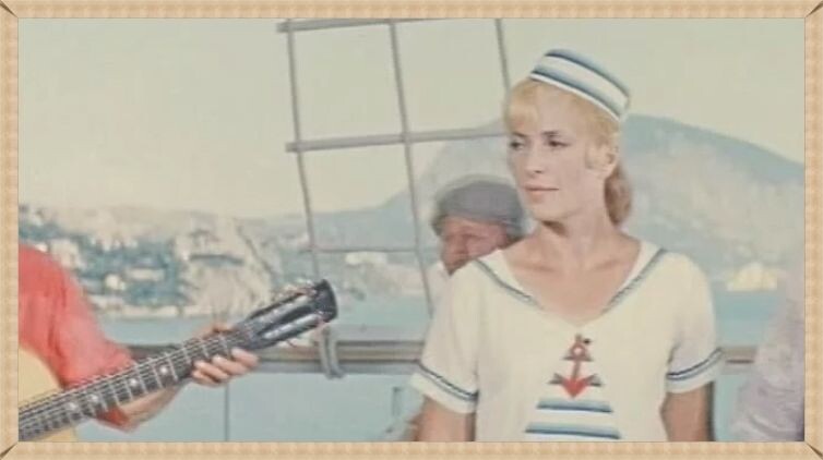 Красавица Люба, исполняет роль Клара Лучко