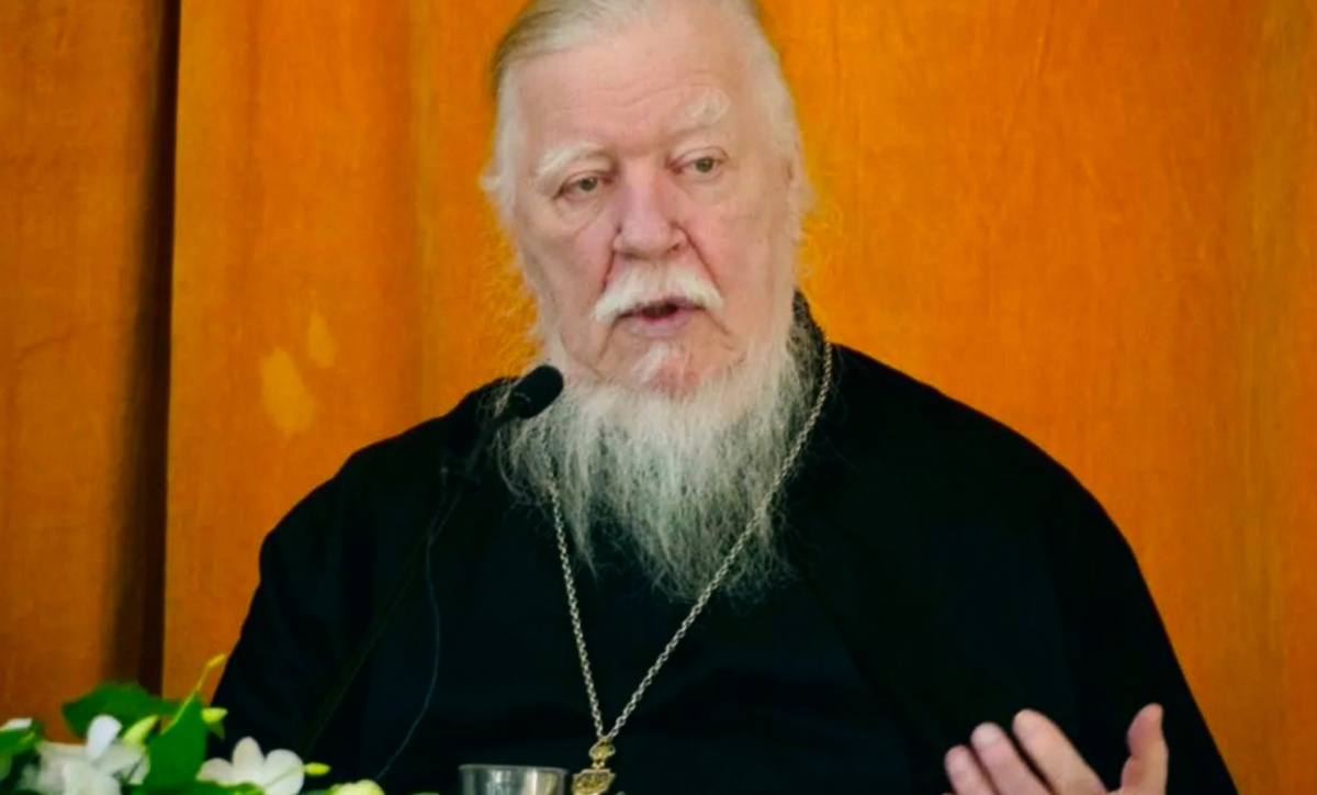 Димитрий Смирнов (07.03.1951 — 21.10.2020 гг.) — протоиерей, церковный и общественный деятель.