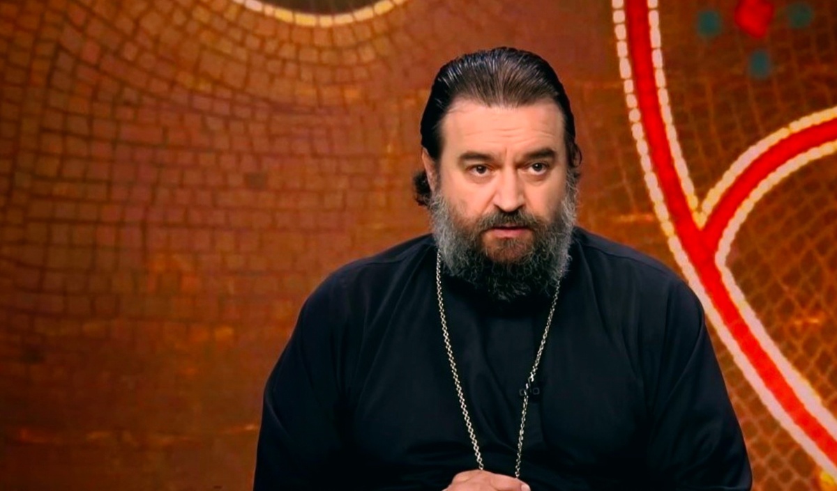 Андрей Ткачёв — протоиерей, настоятель Храма Троицы Живоначальной в Хохлах, писатель, телеведущий, блогер, миссионер.