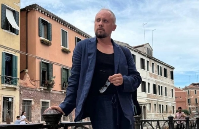 Екатеринбуржец утверждает, что похож на Джуда Лоу. Фото: соцсети