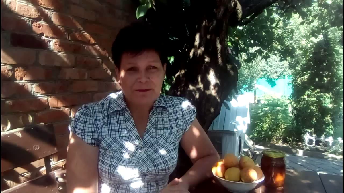 Абрикосы на варенье со своего дерева.