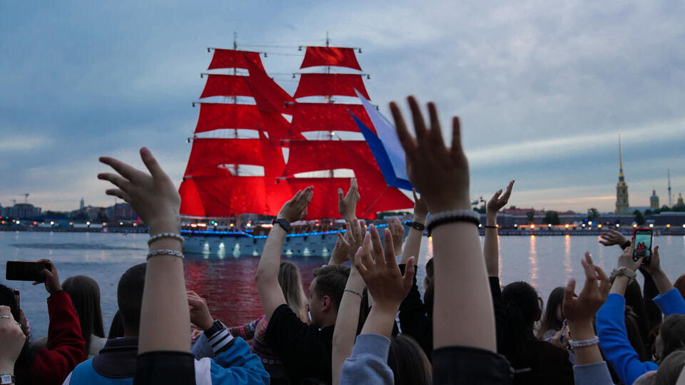     Порядка 500 школьников из зарубежных стран примут участие в "Алых парусах" ИЗВЕСТИЯ/Сергей Лантюхов