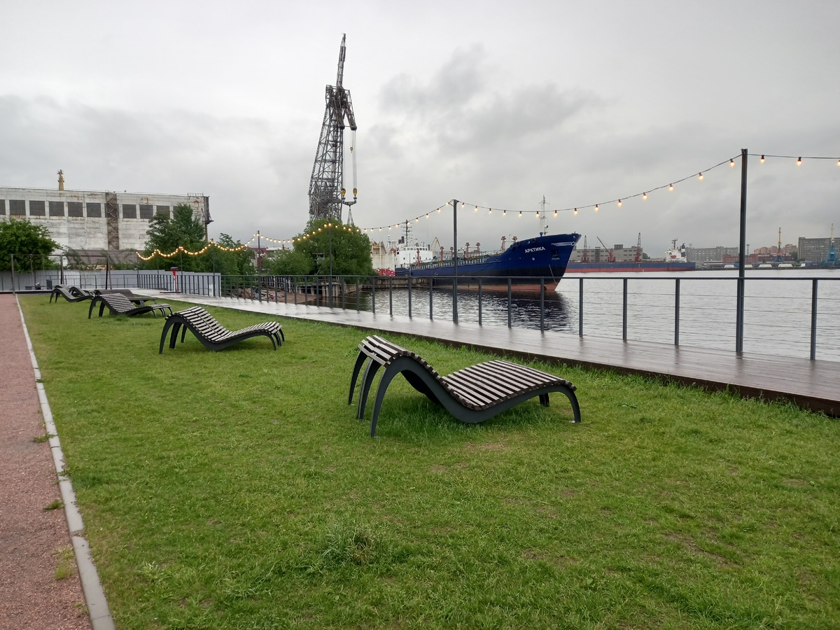 культурный квартал "Брусницын": лежать было некогда и незачем)