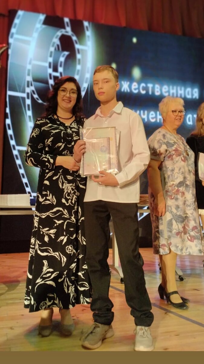 Вручение аттестатов