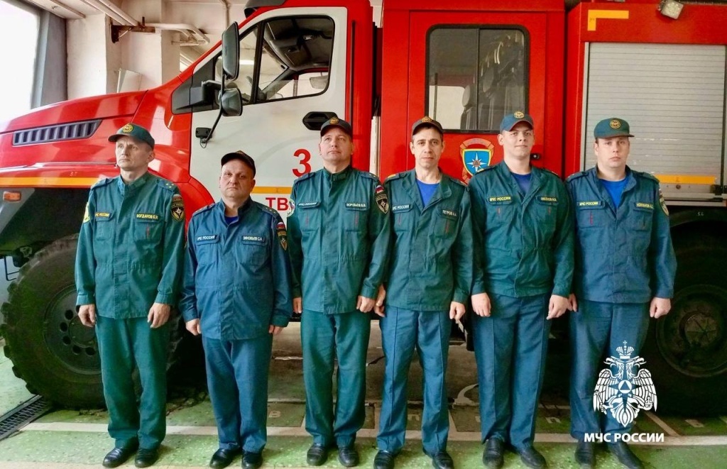 Минувшей ночью пожарные в Твери спасли из огня трех человек