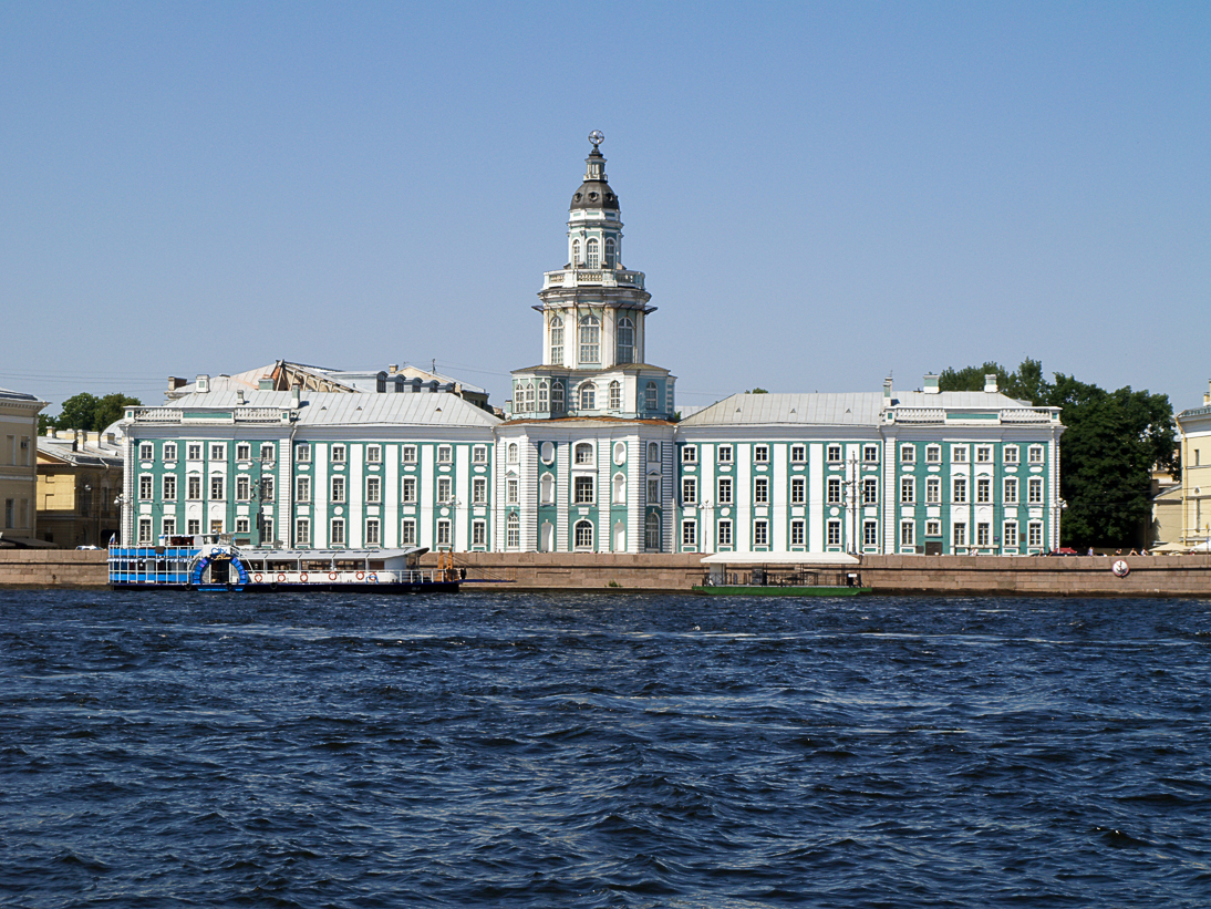 Кунскамера сейчас.