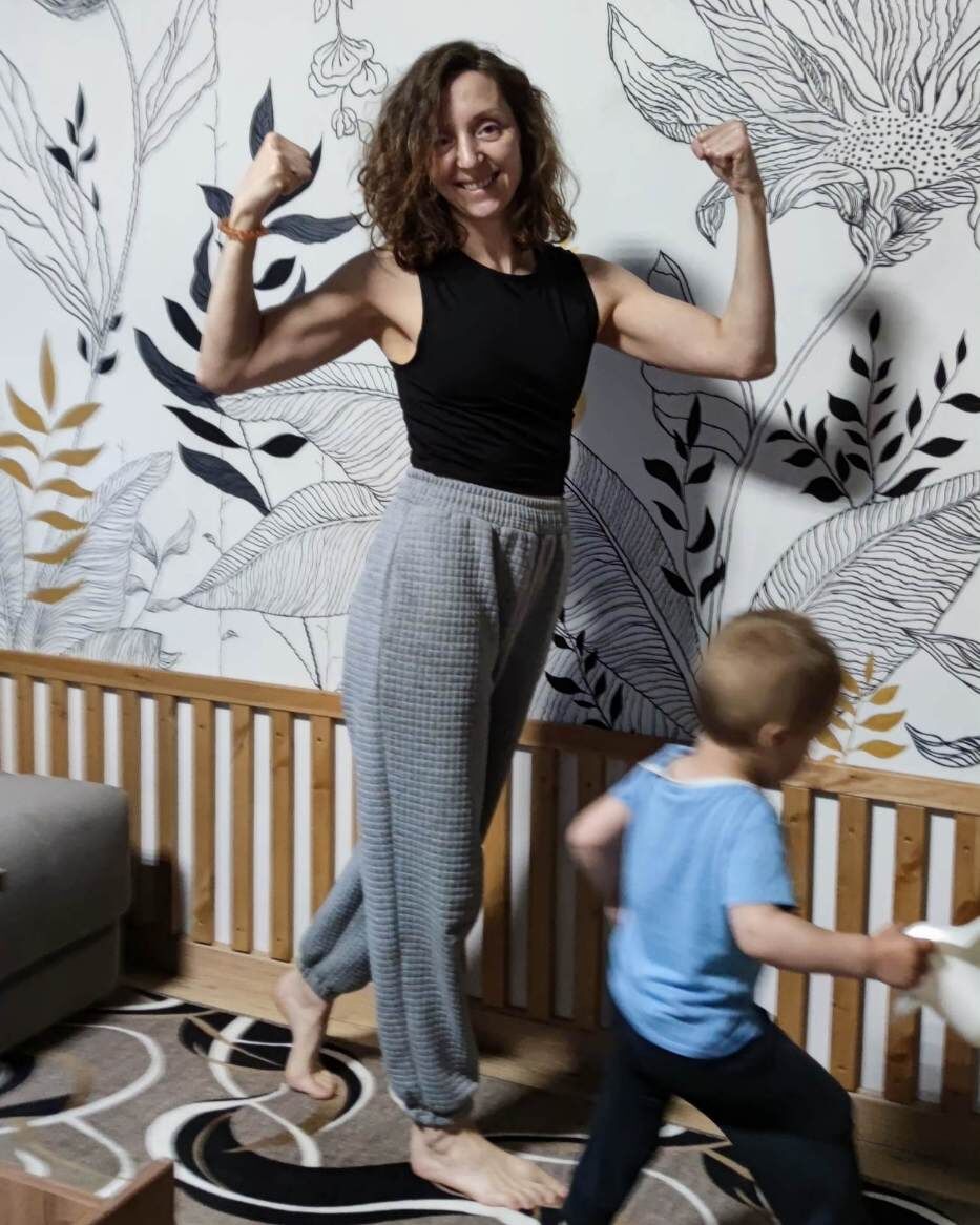 Привет! Я Ксюша, мама пятерых. Долгое время занималась тхэквондо. Сейчас учусь на фитнес - тренера. Здесь рассказываю о своей жизни, как она есть. Всем рада, присоединяйтесь!