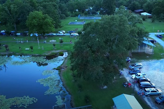    Город Эсто. Кадр: Whirling Drone / YouTube