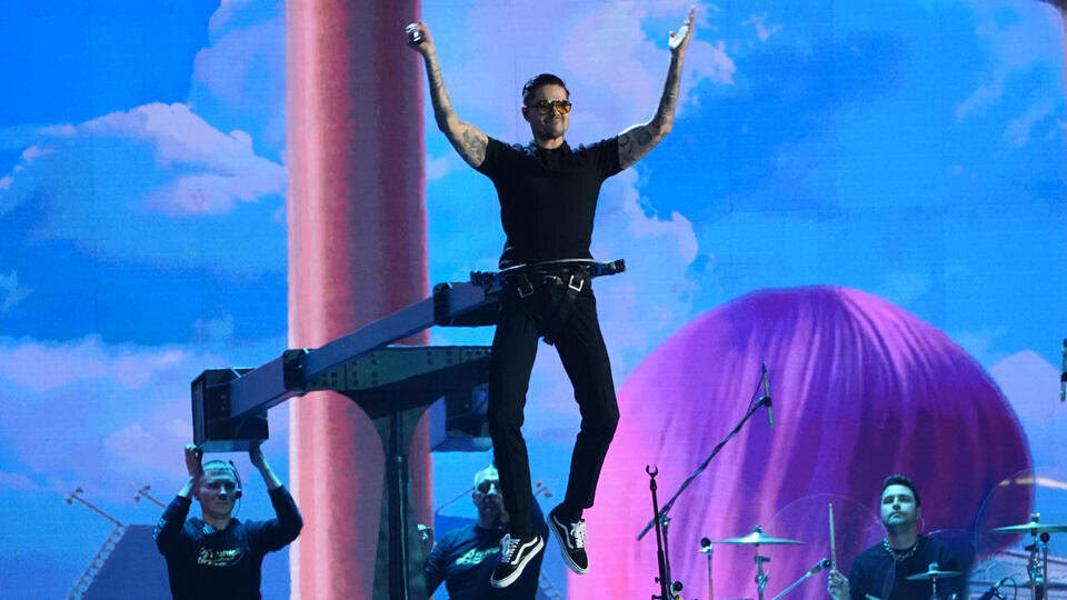     Солист The Hatters восхитился умом и красотой выпускников на "Алых парусах" ИЗВЕСТИЯ/Сергей Лантюхов